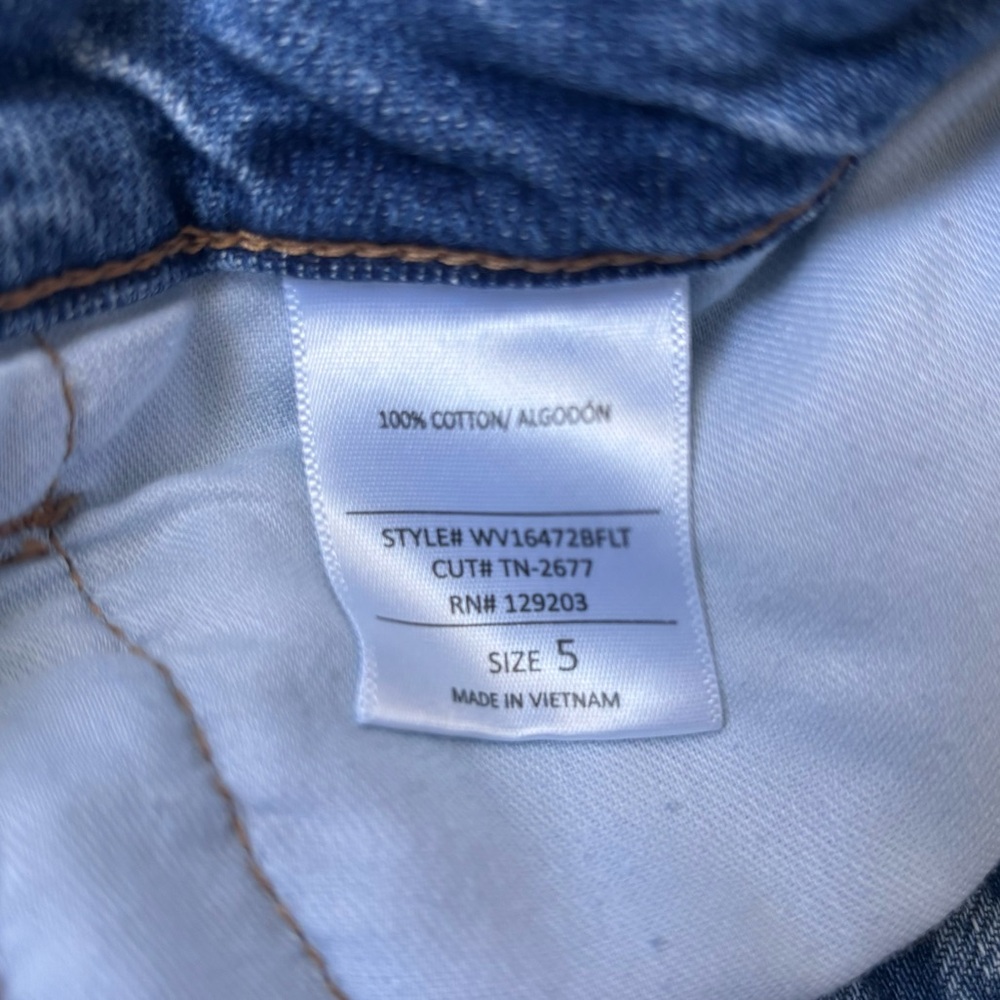 Distressed High Rise Jeans - Picture 8 of 8